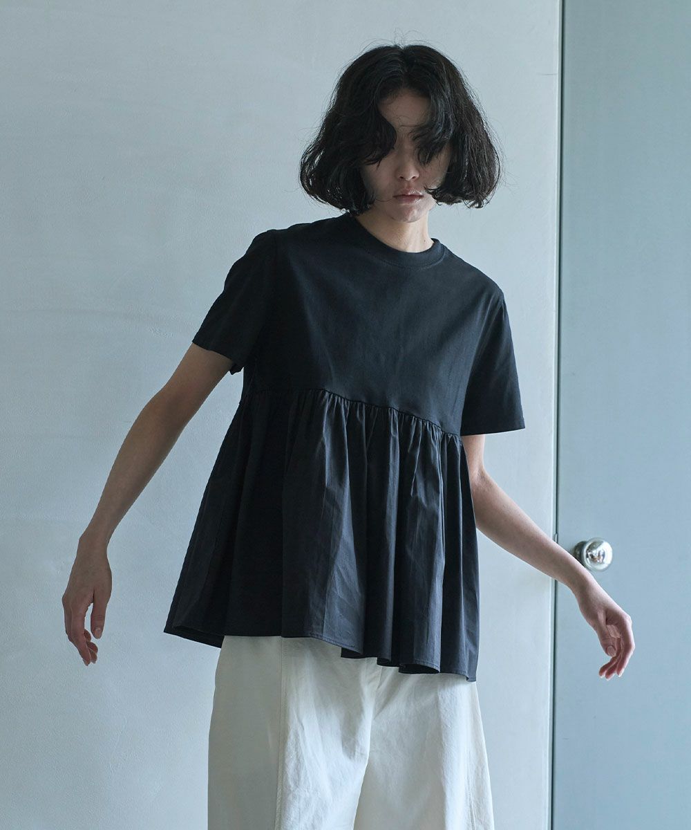 OTONA SWITCHING HALF PEPLUM TEE