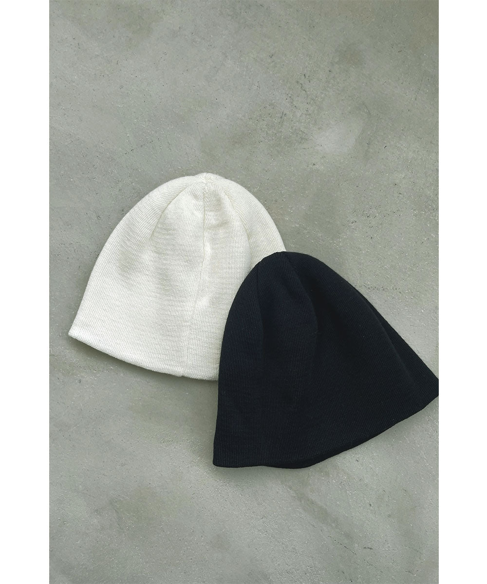 MONOTONE KNIT BEANIE