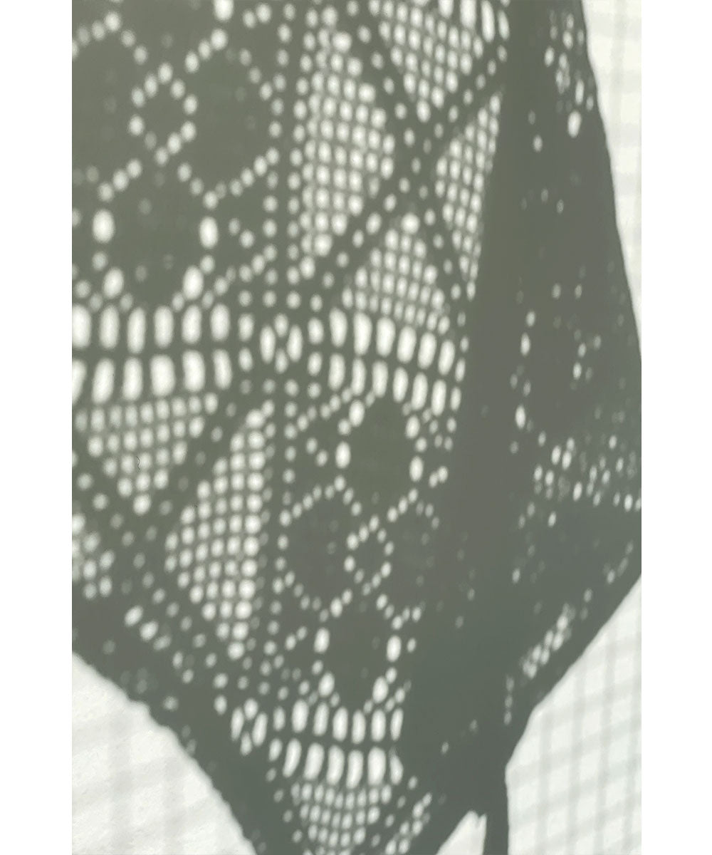 TRIANGLE SCARF