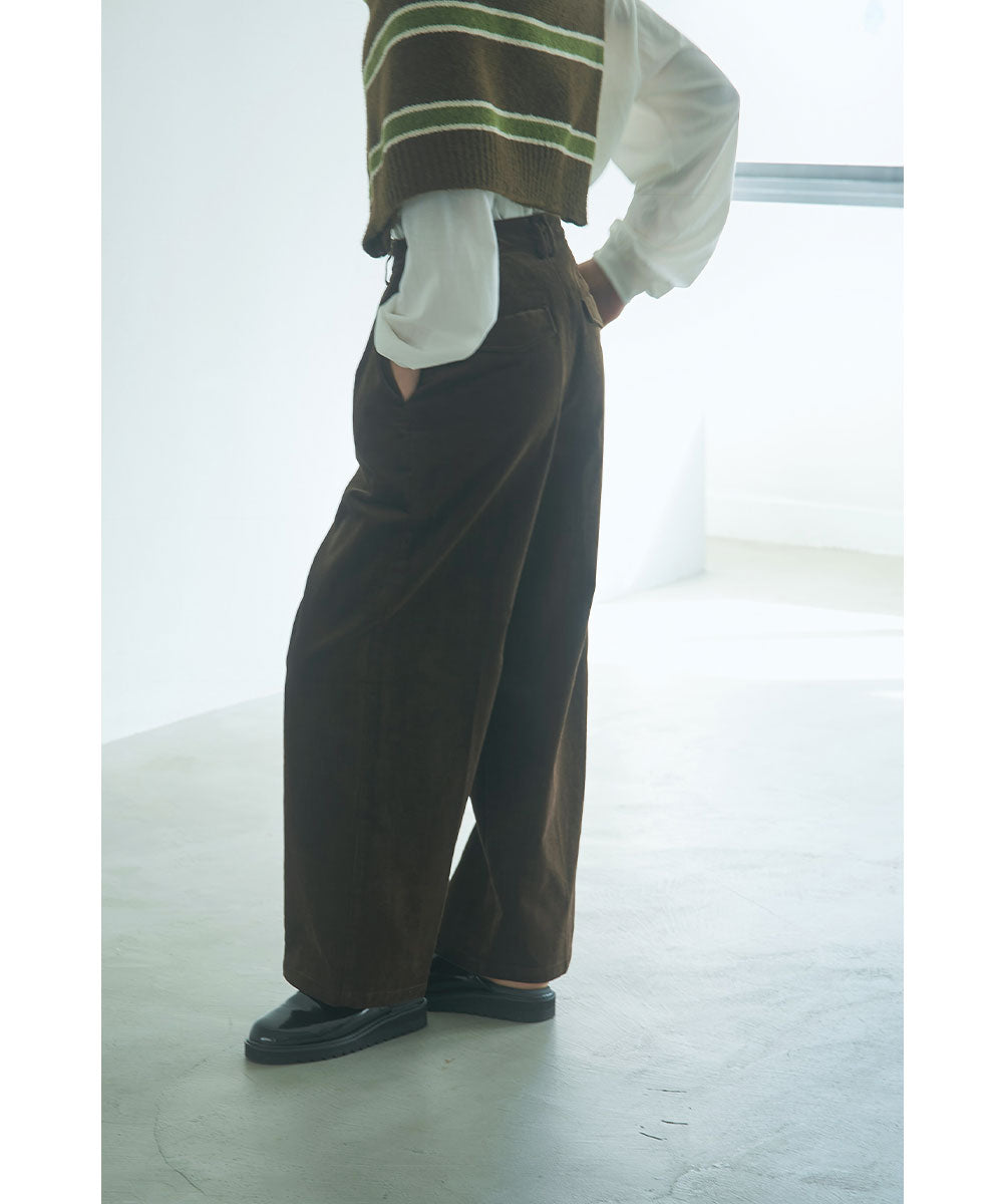 CORDUROY TUCK PANTS