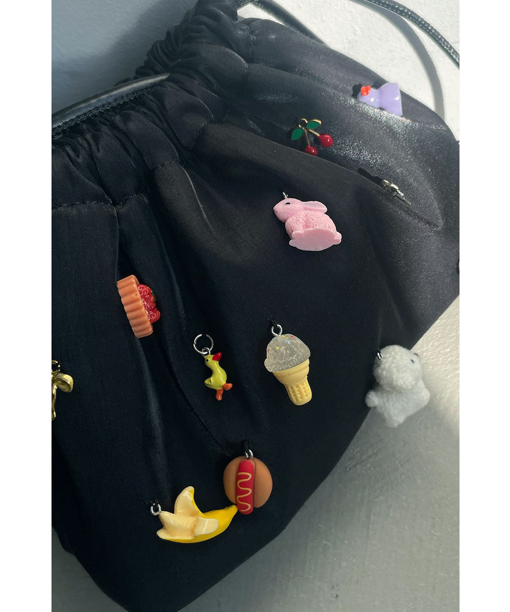 casselini]CHARM ATTACHED SHOULDER BAG