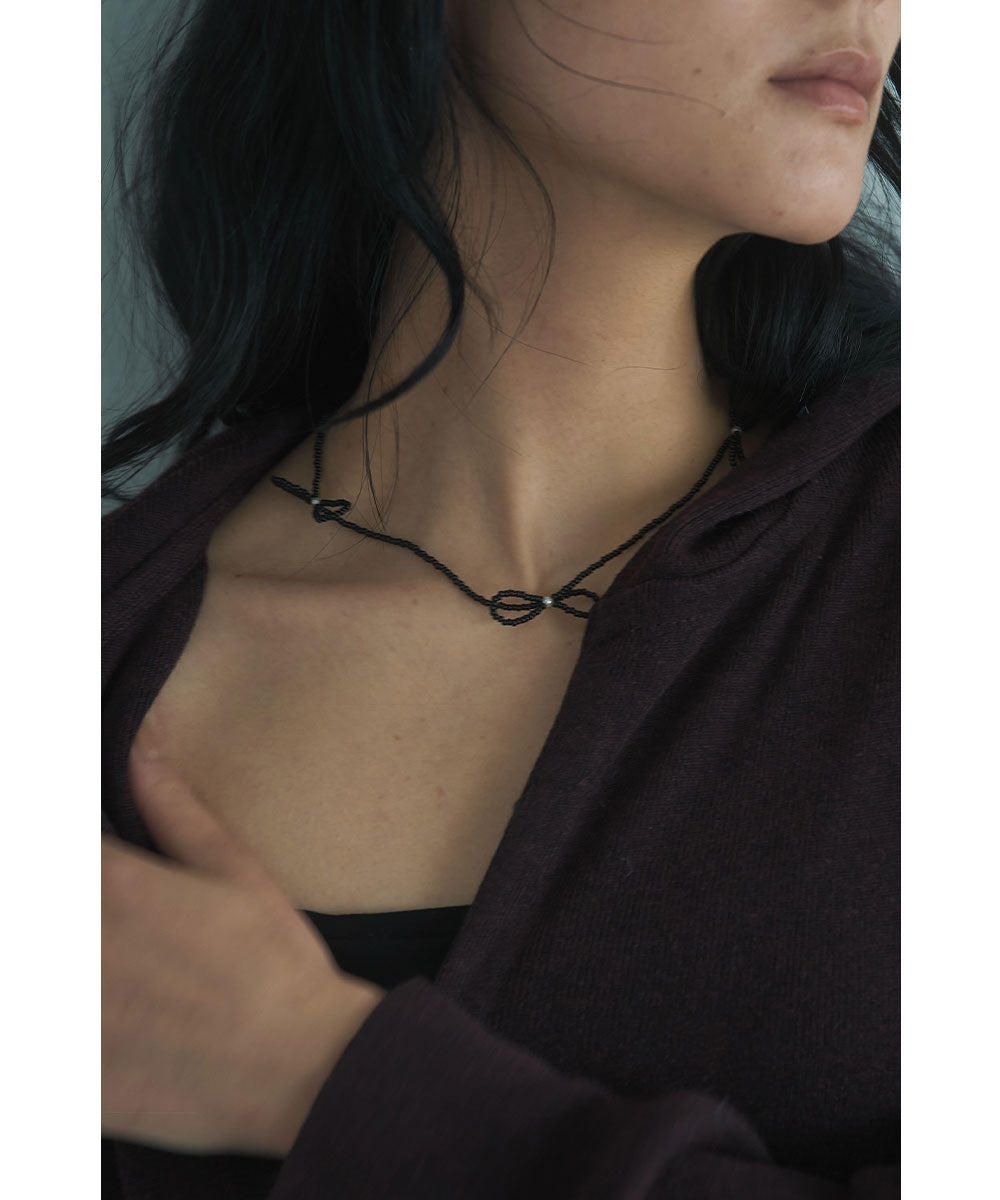 BEADS RIBBON NECKLACE