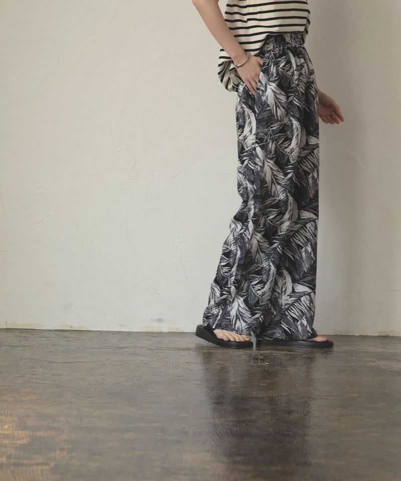 BOTANICAL PRINT PANTS