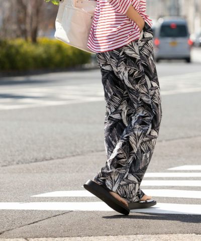 BOTANICAL PRINT PANTS