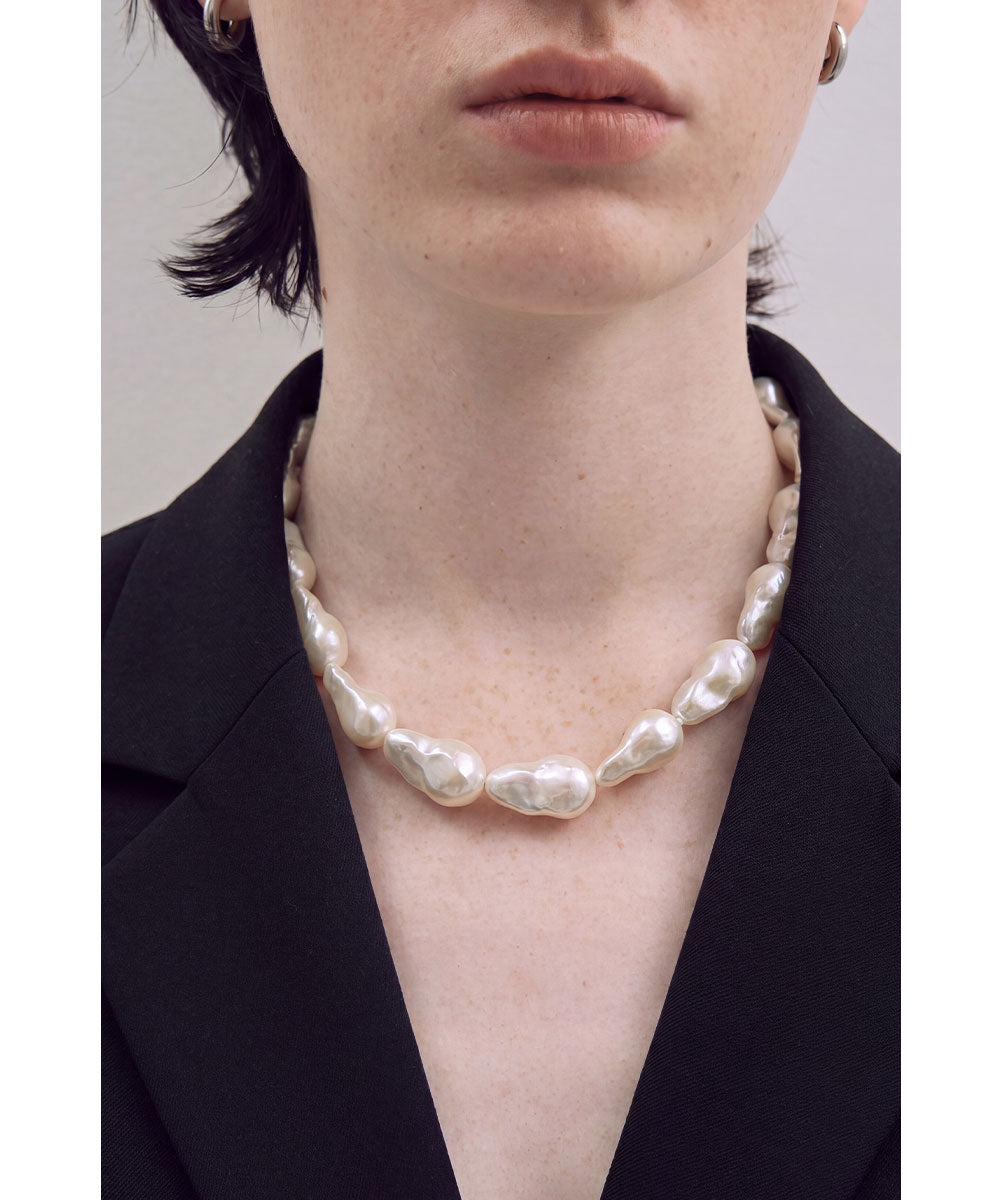 BAROQUE PEARL NECKLACE