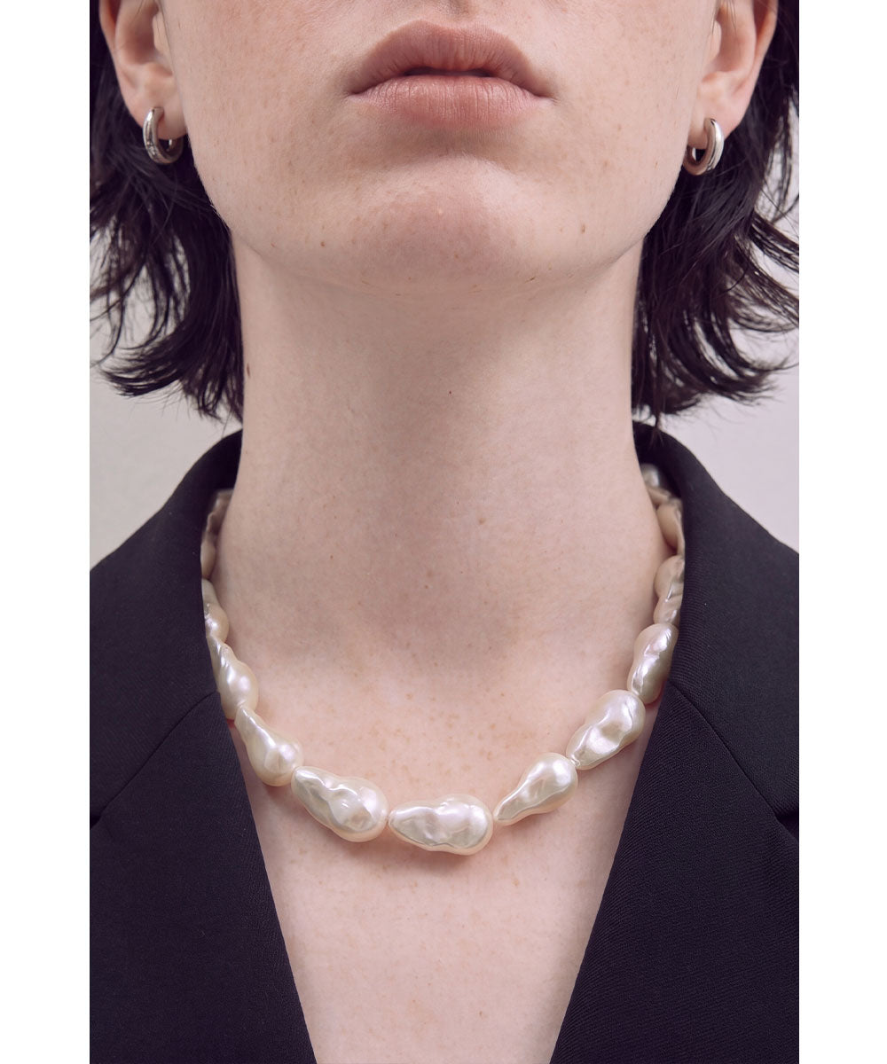 BAROQUE PEARL NECKLACE
