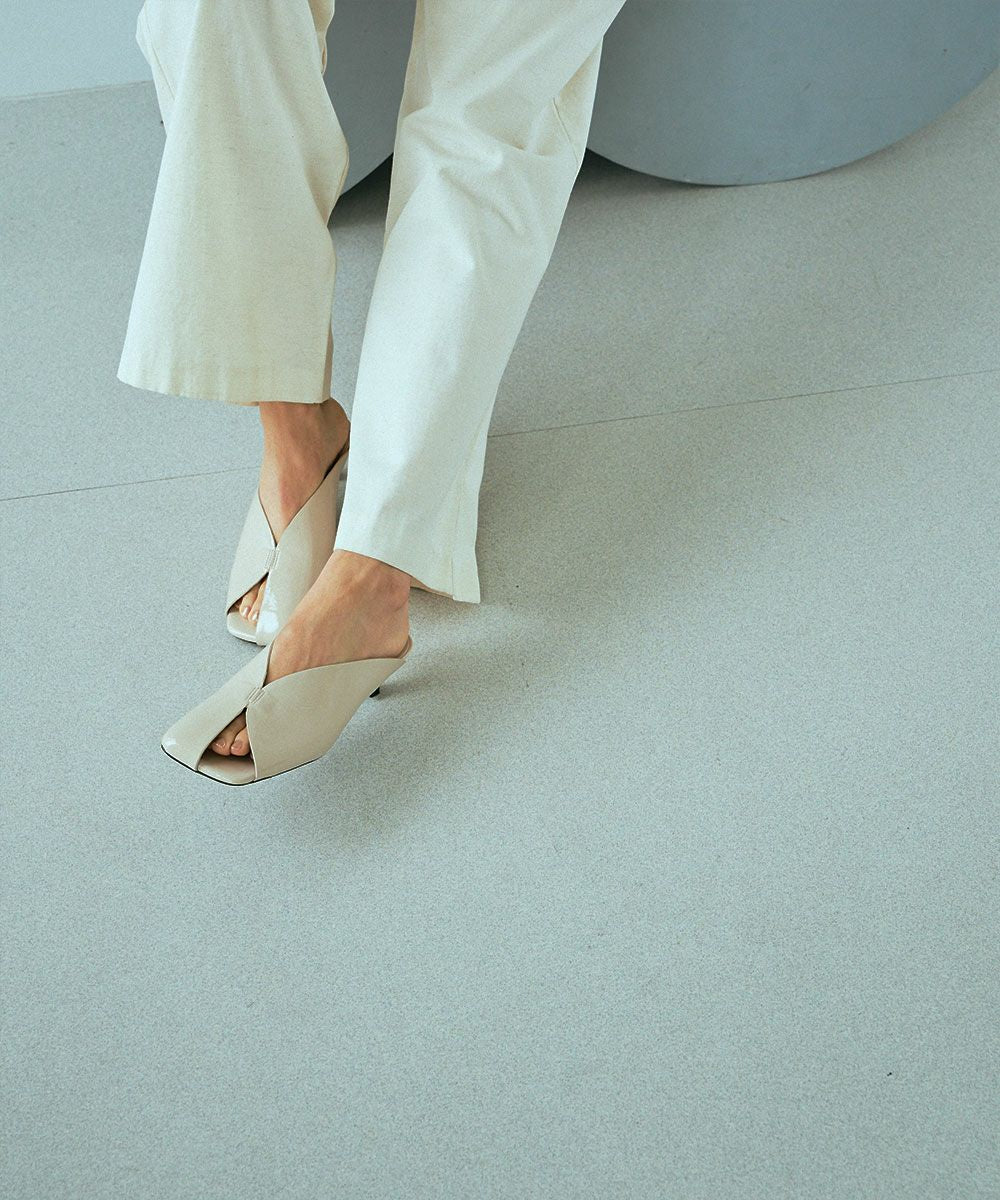 [LE VERNIS]ASYMMETRY MULES[本店限定]