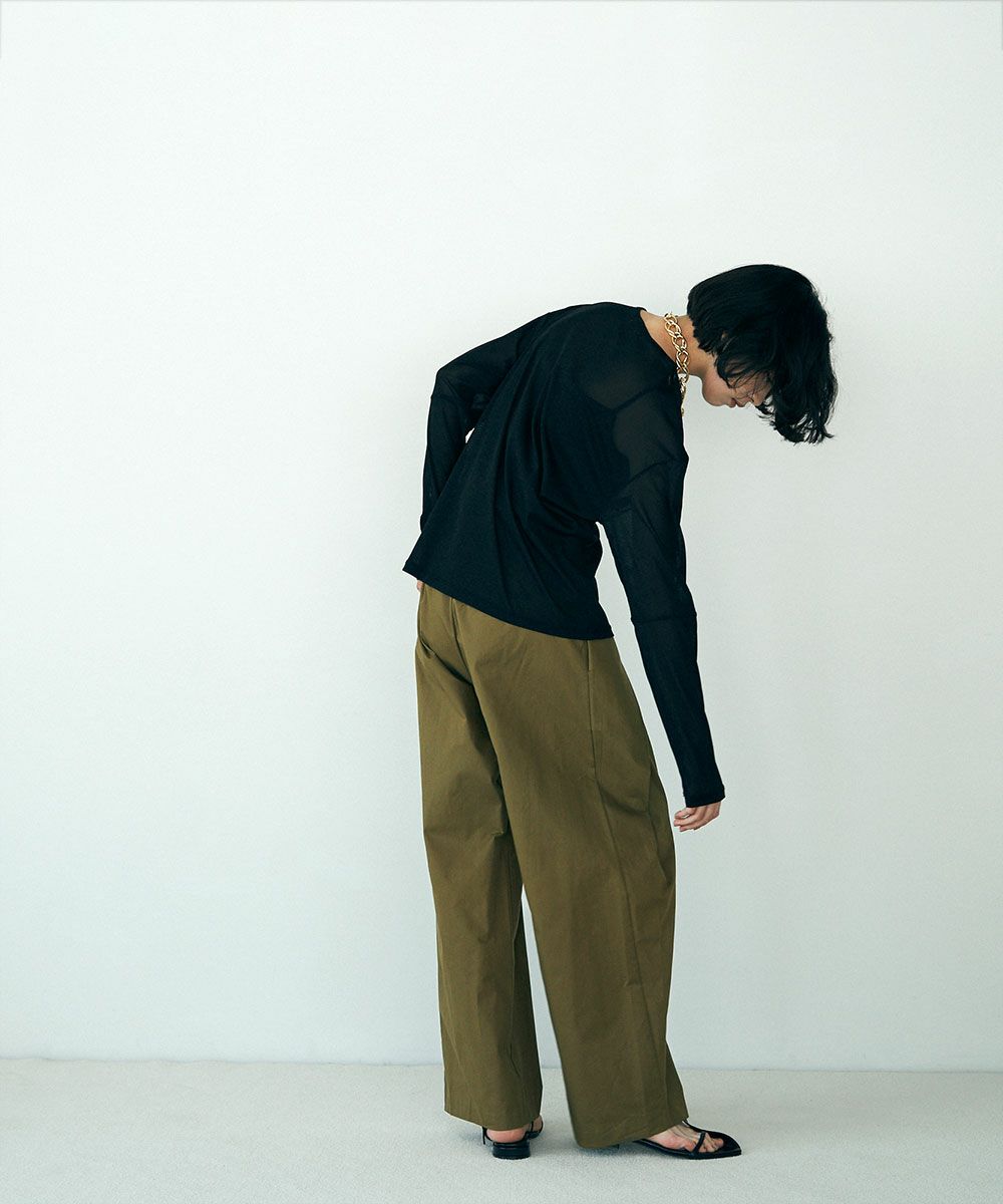 SIDE TUCK PANTS