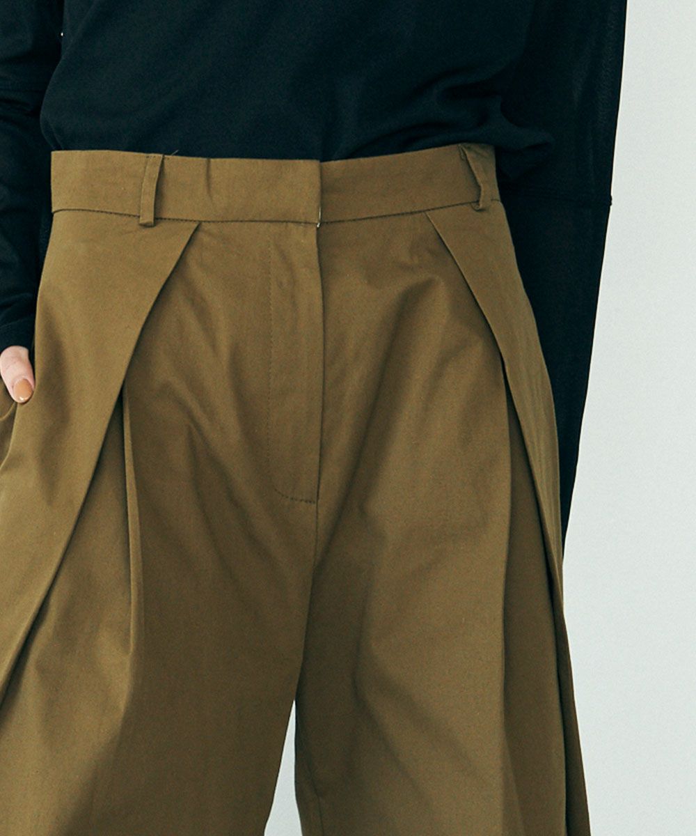 SIDE TUCK PANTS