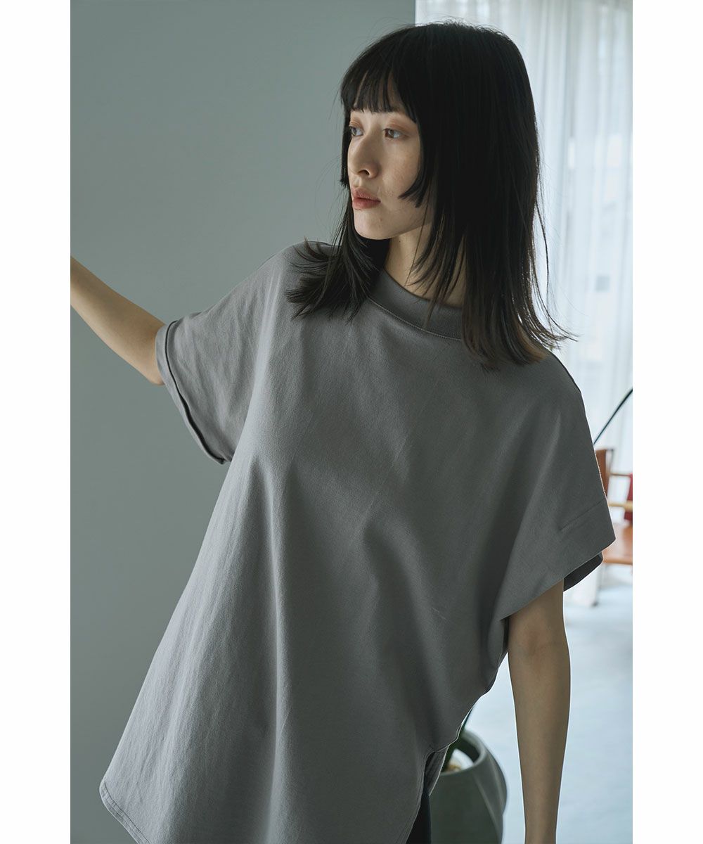 ASYMMETRY SLEEVE TEE