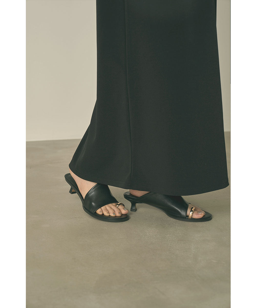 LE VERNIS|ルベルニ Toe ring sandals 黒 24センチ
