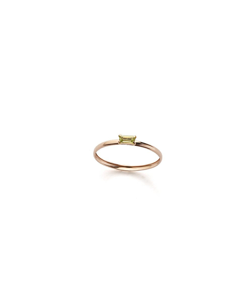 [m.]10K PERIDOT RING