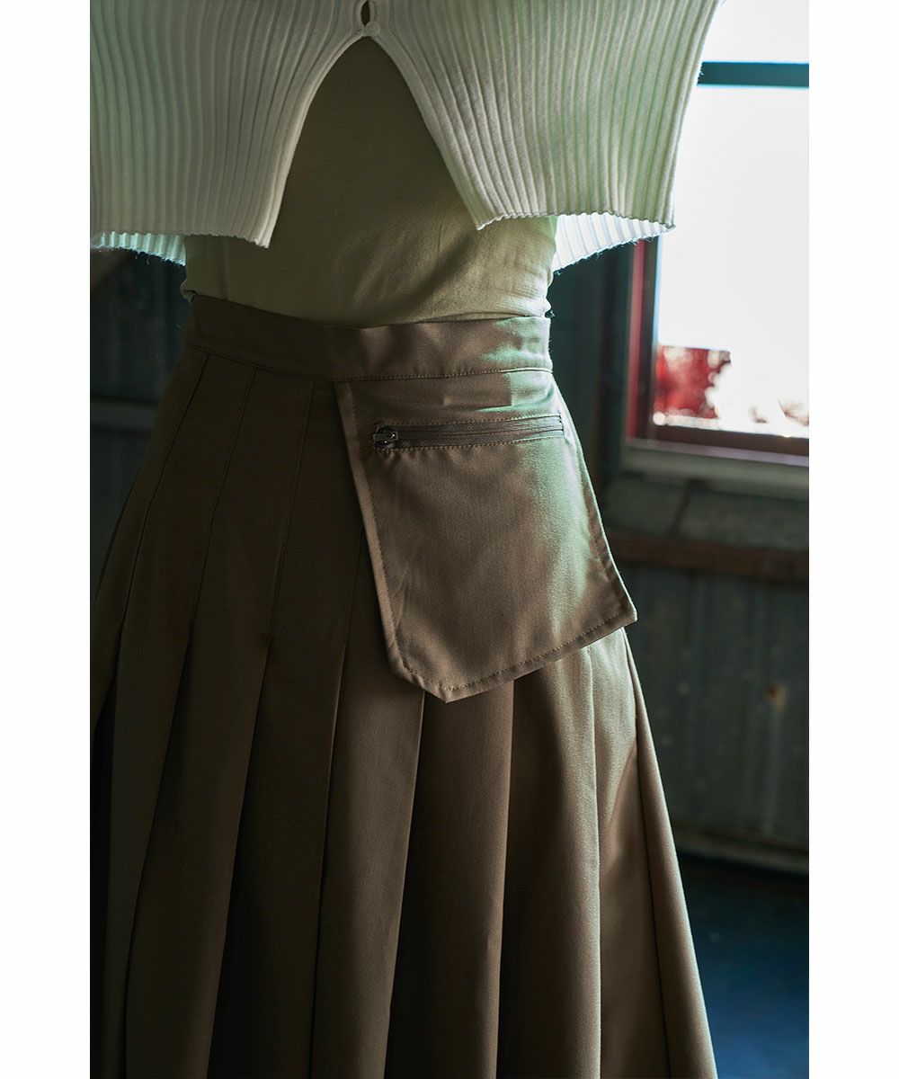 POCKET PLEATS SKIRT