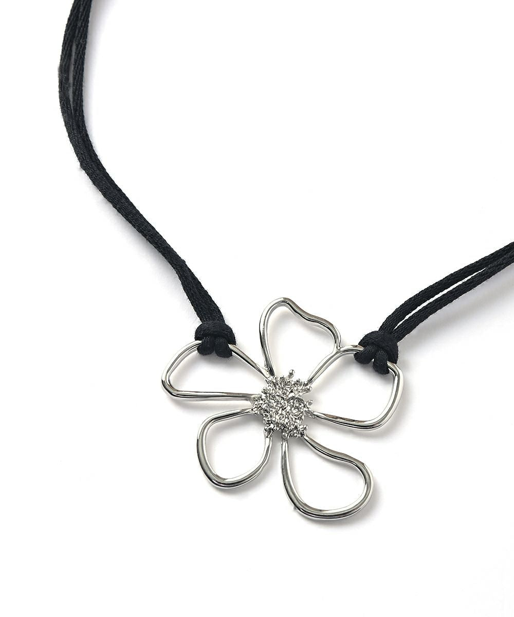 FLOWER CHOKER