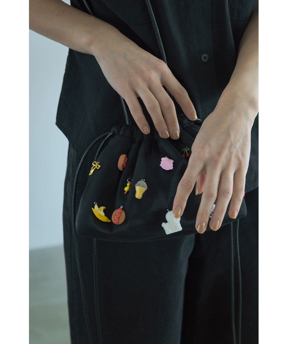 casselini]CHARM ATTACHED SHOULDER BAG